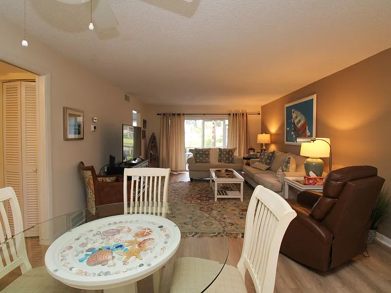 1020 Palm View Dr #C-104 — Photo 18