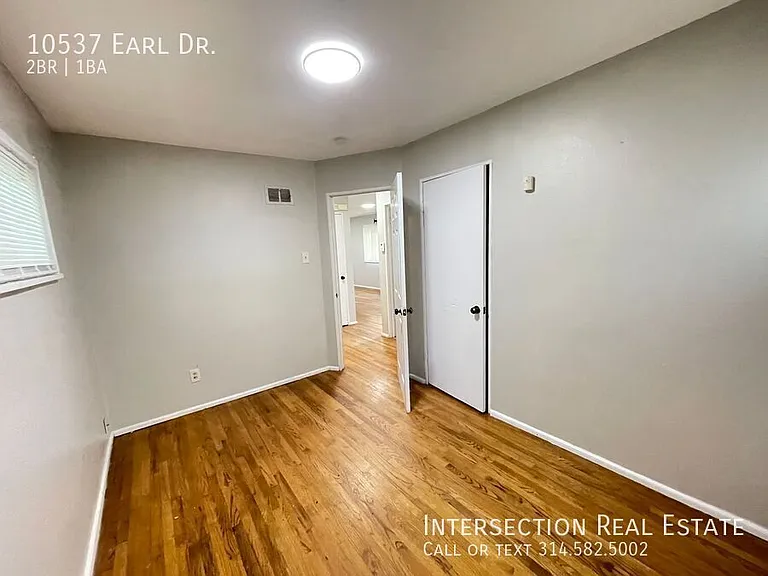 10537 Earl Dr — Photo 11