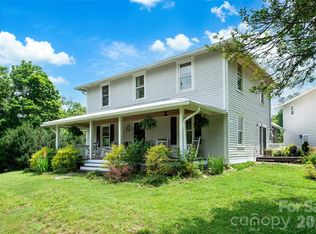 489 Turkey Creek Rd, Leicester, NC 28748