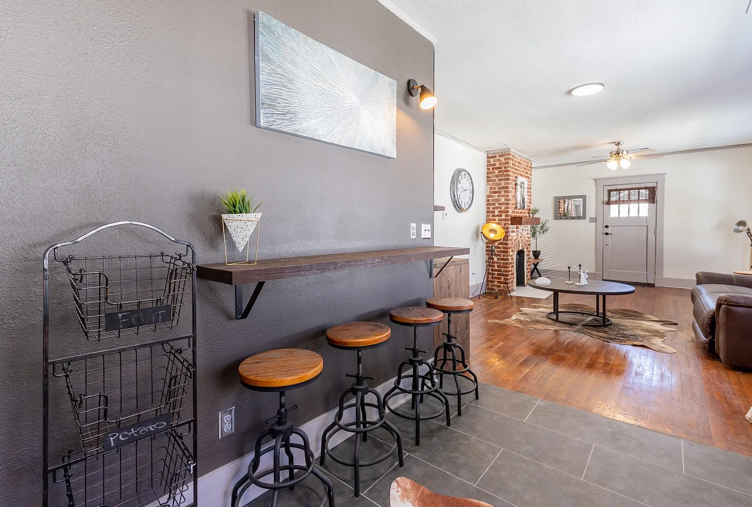 1477 Lyndale Ave — Photo 3