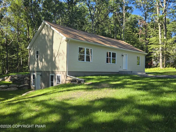207 Cathleen Dr, East Stroudsburg, PA 18302