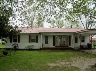 904 S Pollock St, Campbell, MO 63933