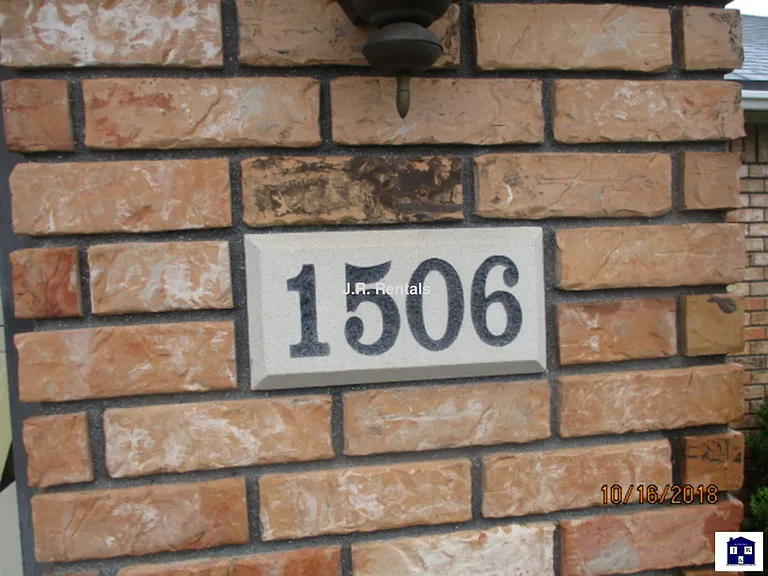 1506 Creek St — Photo 73
