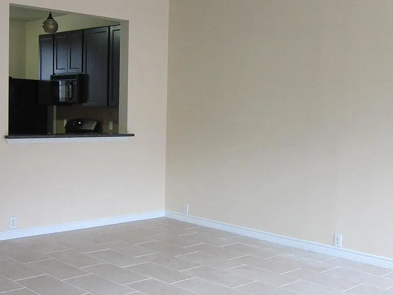 29704 Sullivan Oaks Dr — Photo 9