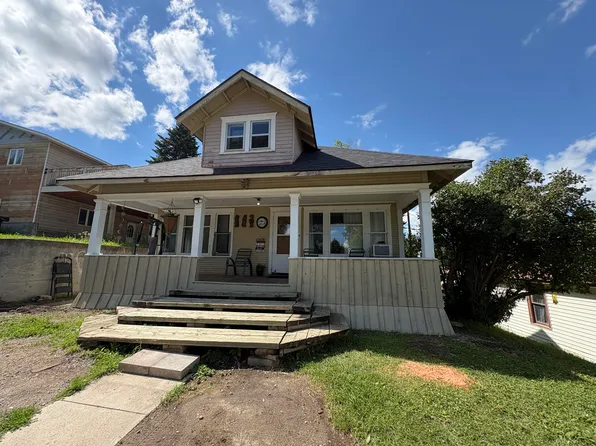 512 E Evelyn St, Lewistown, MT 59457