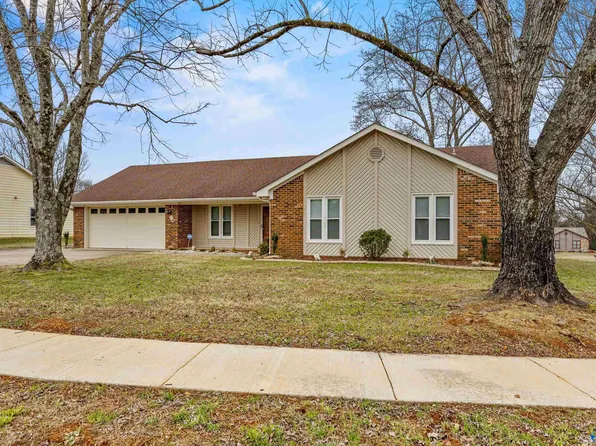 119 Bibb Dr, Madison, AL 35758