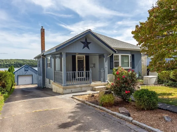 2714 Riverside Ave, Somerset, MA 02726