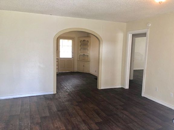 3rd image of 5810 Malvey Ave APT A