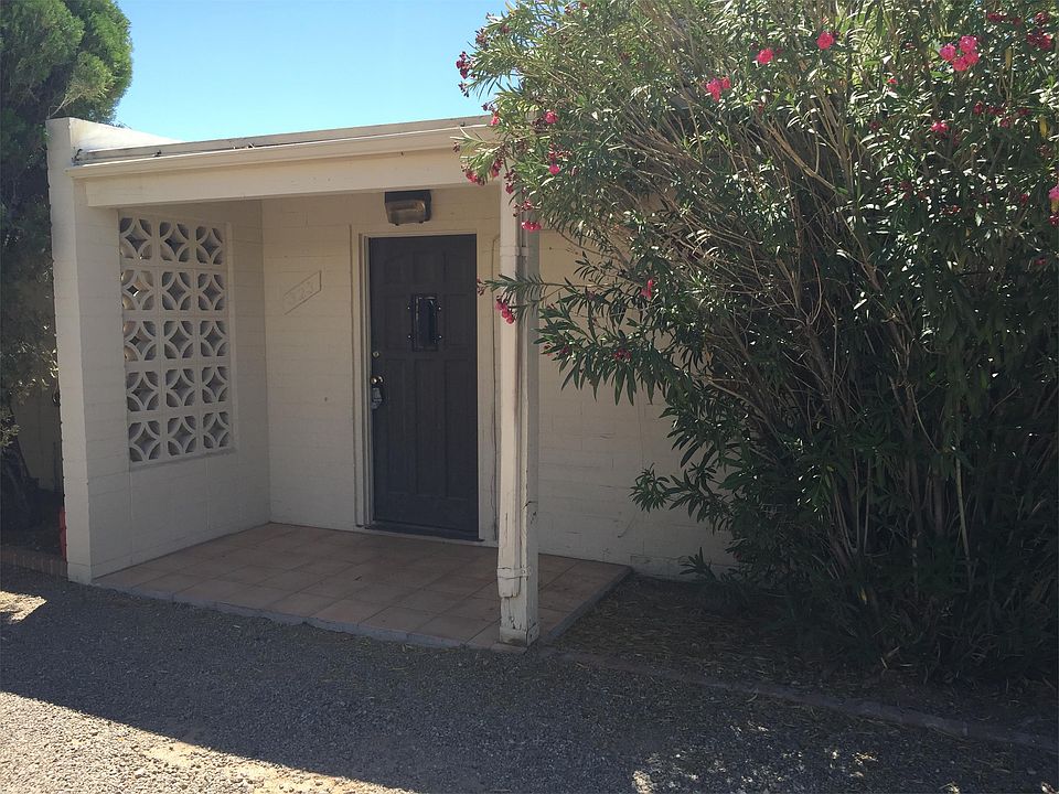 1st image of 323 E Blacklidge Dr