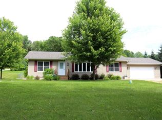 30361 Oak Ln, Cannon Falls, MN 55009
