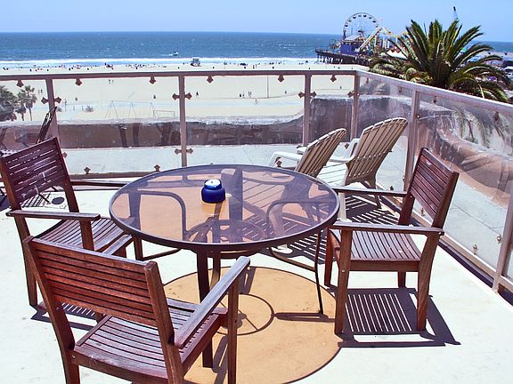 3rd image of 1659 Ocean Front Walk APT 202