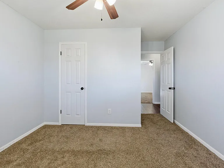 3721 Avenue R — Photo 37