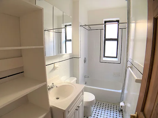 Rented by Bold New York | media 6