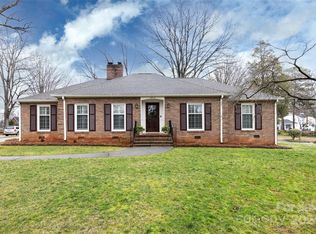 5514 Lansing Dr, Charlotte, NC 28270