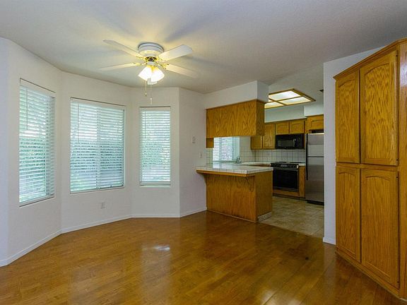5th image of 1090 E Democracy Ave