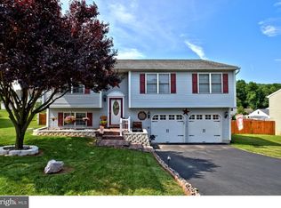 812 W 8th St, Birdsboro, PA 19508