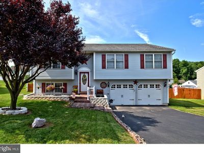 812 W 8th St, Birdsboro, PA, 19508
