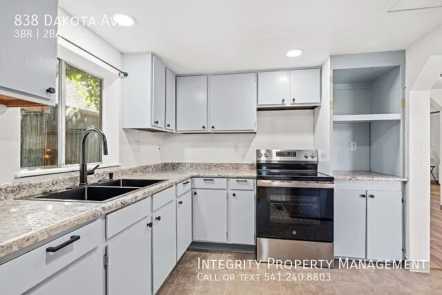 3 bed, 1338 sqft, $2,095 — Photo 4