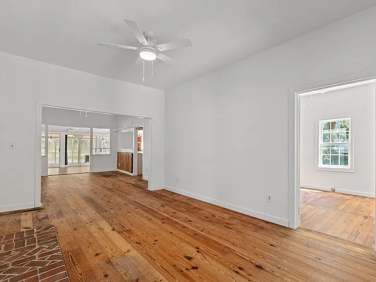 2250 Myrtle Ave — Photo 8