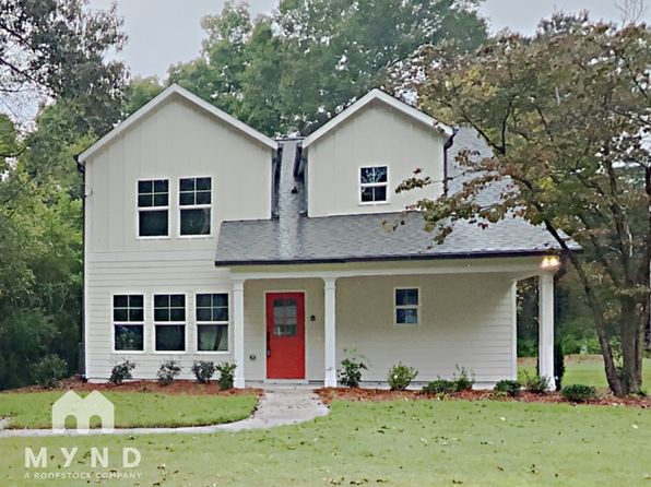 1110 Wedgewood Dr NW