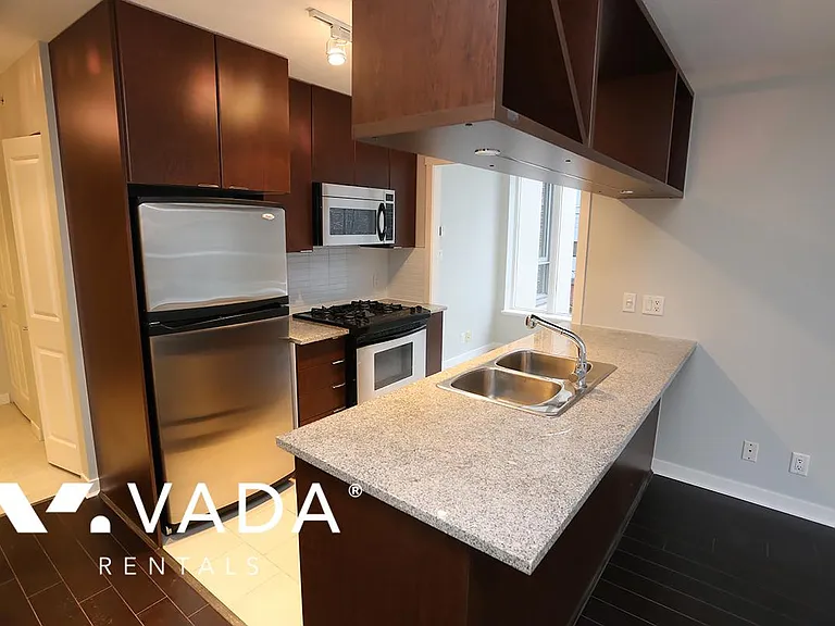 1001 Richards St #302 — Photo 5