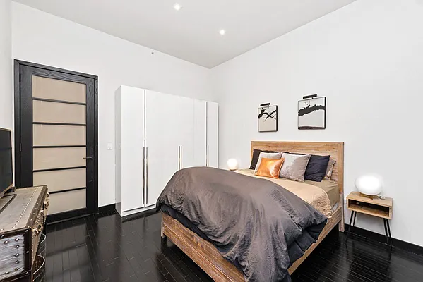 Rented by Keller Williams NYC | media 26