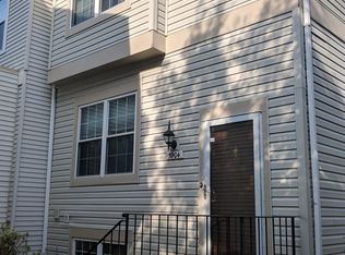 5904 Bridgetown Ct, Burke, VA 22015