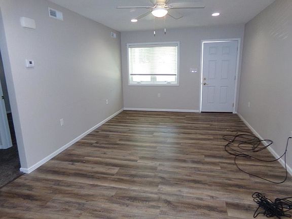 3rd image of 1802 N Sheridan Ave #8