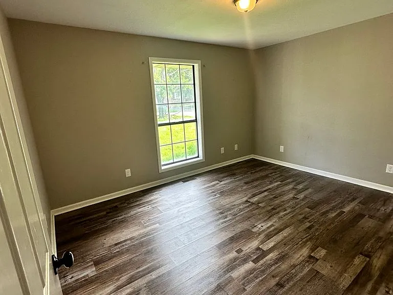 1009 Northwood Dr — Photo 8