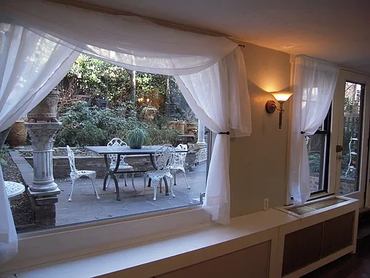 Rented by Chris Stewart, LREB | media 34