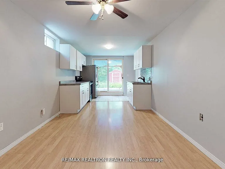 1250 Dartmoor St #LOWER — Photo 3