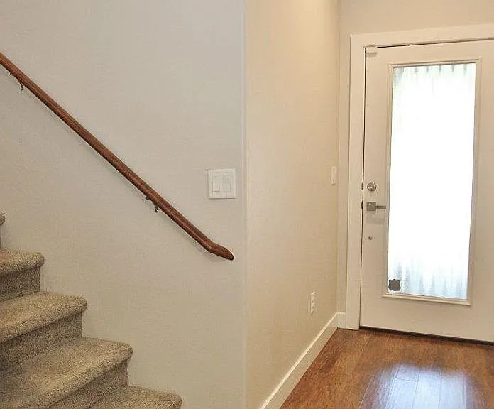 5052 N Alworth St — Photo 2