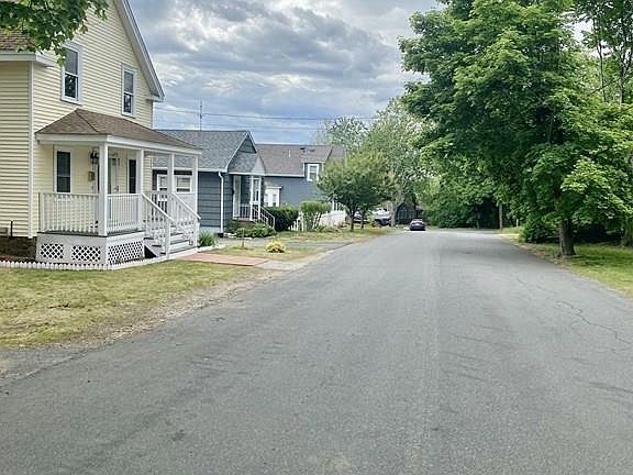 3rd image of 70 Westford St