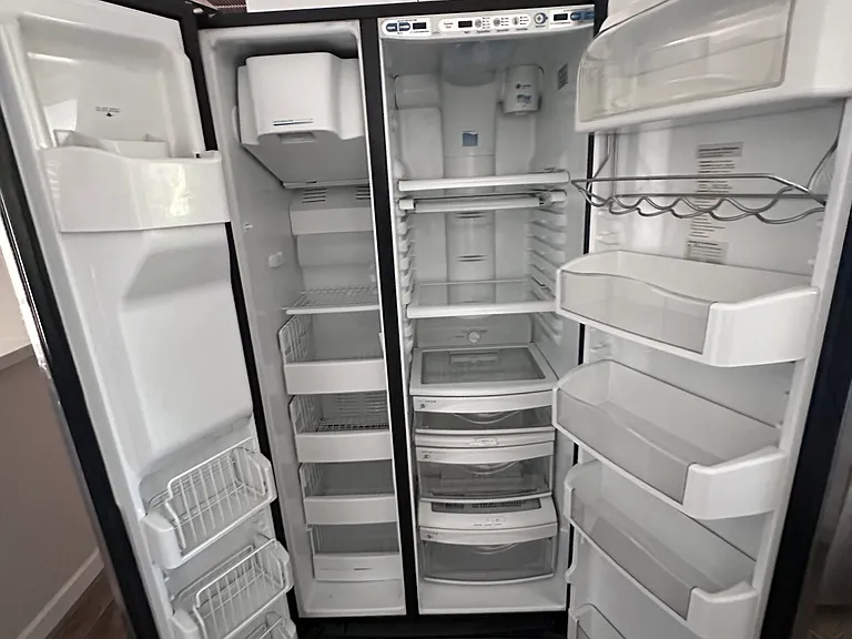 Side-by-side refrigerator
