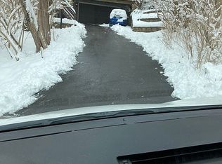 8282 Bridle Rd, Cincinnati, OH 45244