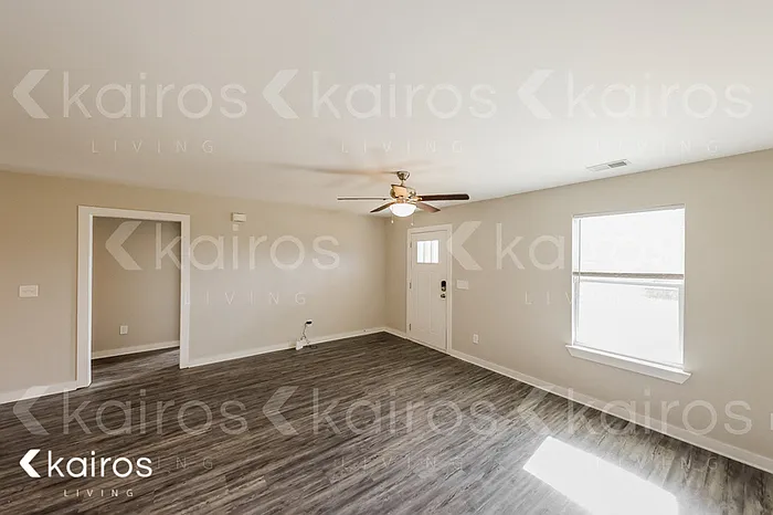 3 bed, 2.0 bath, 1240 sqft, $1,745 — Photo 3