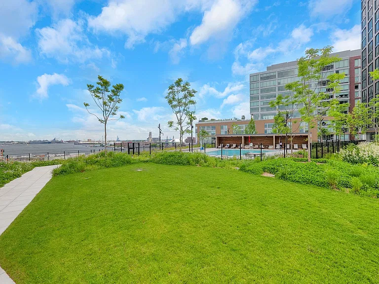 Allied Harbor Point — Photo 25