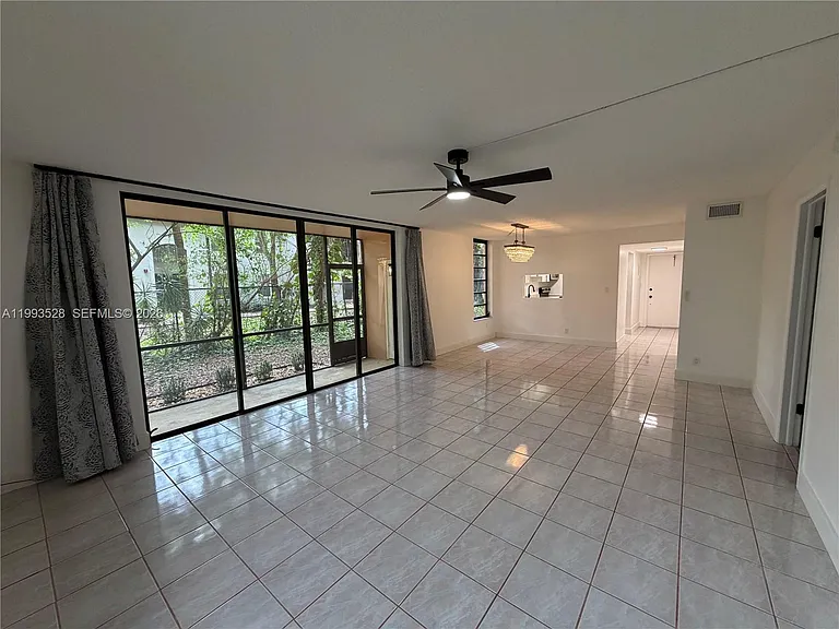 400 Commodore Dr #101 — Photo 21