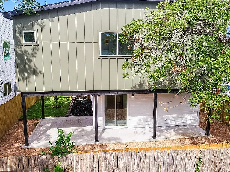 606 S Hackberry — Photo 25