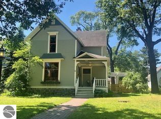 628 Washington St, Traverse City, MI 49686