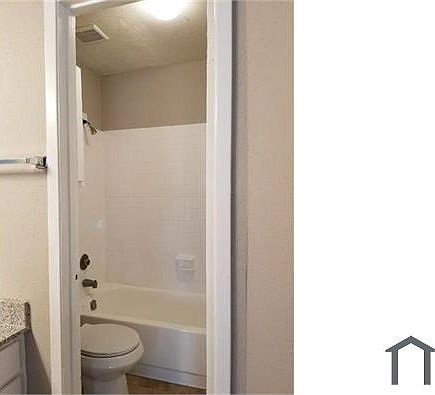 2nd image of 5625 Antoine Dr #1002