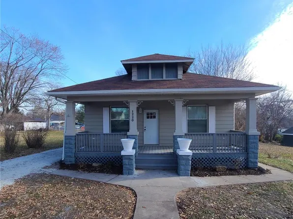 1220 State St, Collinsville, IL 62234
