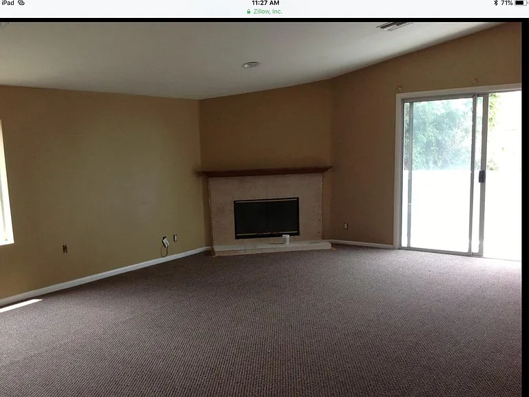 19251 Oxnard St — Photo 13
