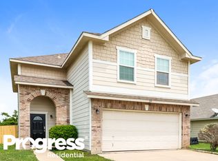 209 Crescent Ridge Dr, Fort Worth, TX 76140