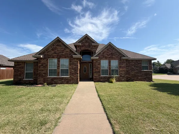 800 Windsor Pl, El Reno, OK 73036