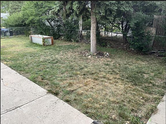 5th image of 810 N Lowell Blvd