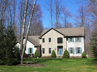 11690 Colchester Ln, Chagrin Falls, OH 44023