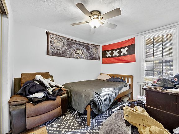 4th image of 700 1/2 Chaney Dr #4