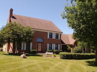 24 Kathy Ln, Hawthorn Woods, IL 60047