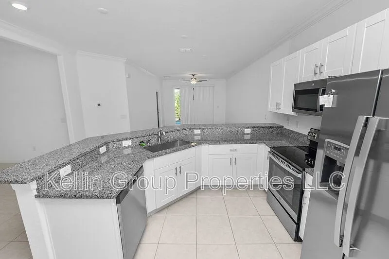 2 bed, 2.0 bath, 1400 sqft, $1,850 — Photo 3